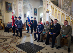 Policjanci w Kościele.