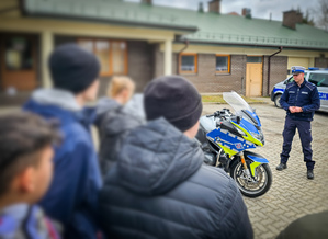 Uczniowie na wizycie w sokólskiej komendzie