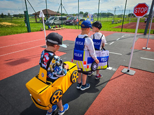 Dzień dziecka z policjantami