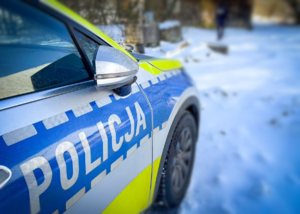 Radiowóz i napis policja
