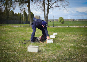Policjanci podczas spotkania z młodzieżą.